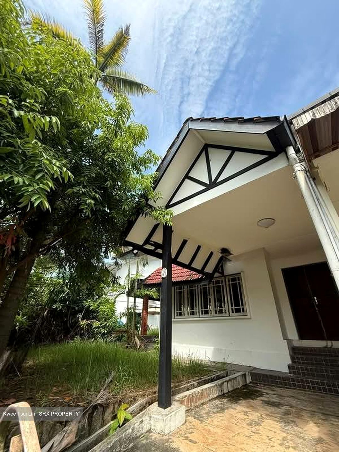 Sixth Avenue (D10), Terrace #583808571